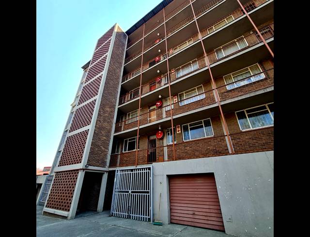 3 BEDROOM FLAT FOR SALE IN SASOLBURG CENTRAL